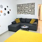 Апартаменты Eni & Dani Пула