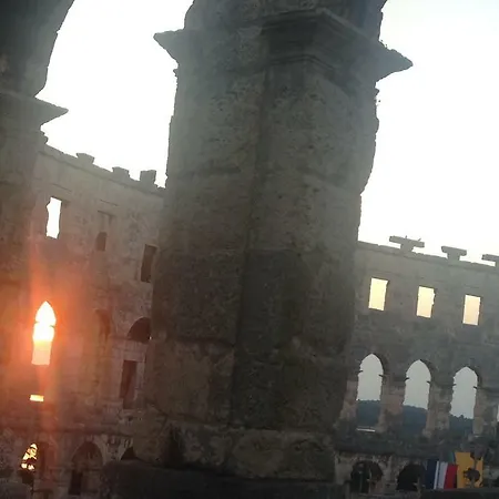 Eni & Dani * プーラ