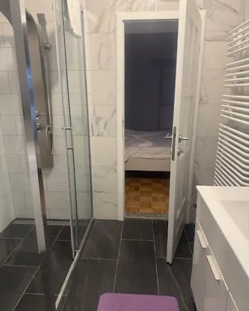 Eni & Dani Апартаменты Пула