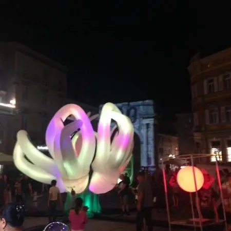 Eni & Dani Апартаменты