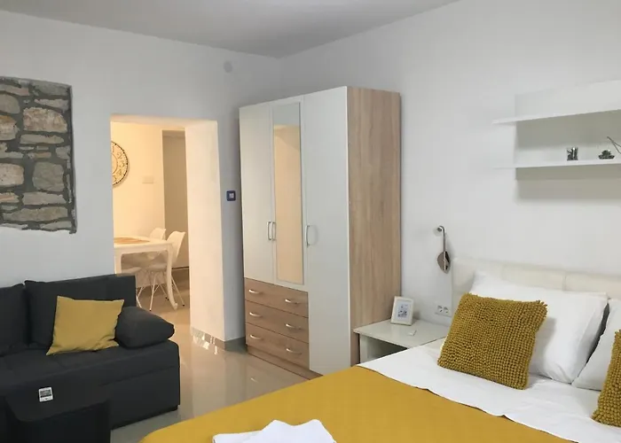 Eni & Dani Lejlighed *