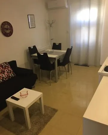 Διαμέρισμα Eni & Dani