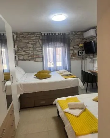 Διαμέρισμα Eni & Dani Πούλα