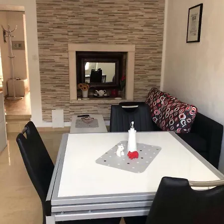 Eni & Dani Πούλα